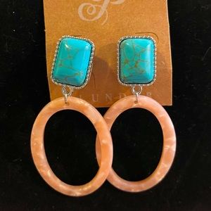 Plunder vintage earrings
